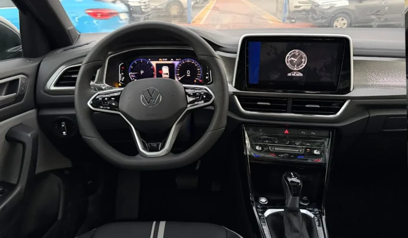 
								Volkswagen T‑Roc full									