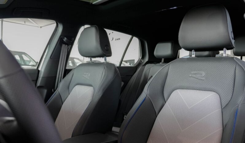 
								Volkswagen golf full									