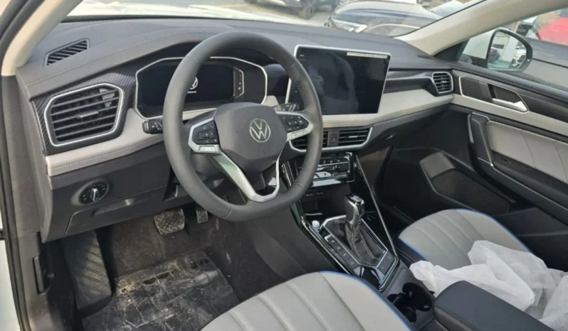 
								Volkswagen Tiguan full									